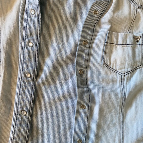 GUESS button up shirt size M - Picture 4 of 5